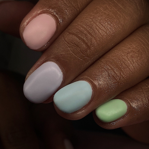 Structured gel manicure on short natural nails 