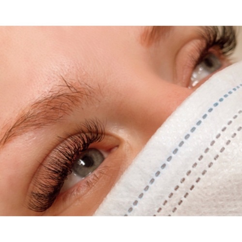 Hybrid Full Set is a 50/50 mix of Classic & Volume application. Hybrid lashes are versatile in offering a thicker, denser look than classic lashes, but without the uniformity and softness of a typical volume set.