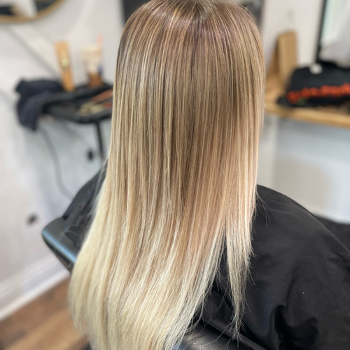 One row of extensions with a maintenance appointment 🤍