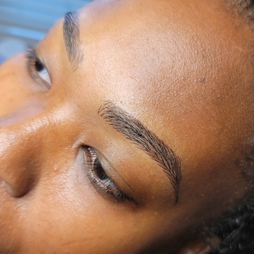 Microbladed brows