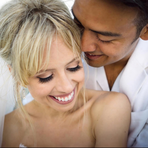 We love to travel and get booked for destination weddings too! ✈️
