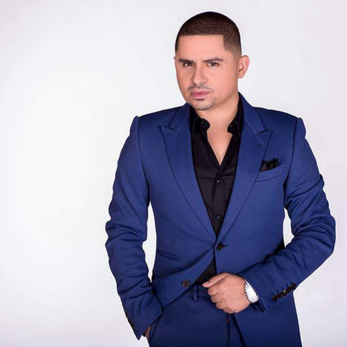 Great times working with the talented @larryhernandez and the lovely @keniaontiverosoficial 🎤💕