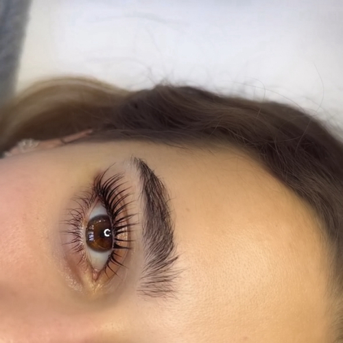 Lash lift and tint 