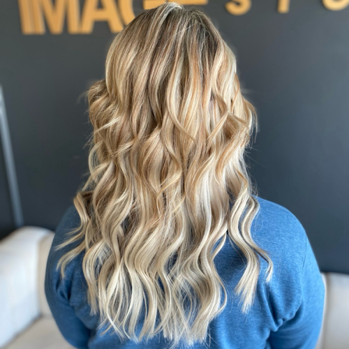 Full head foil and 2 rows of volume weft extensions. 

