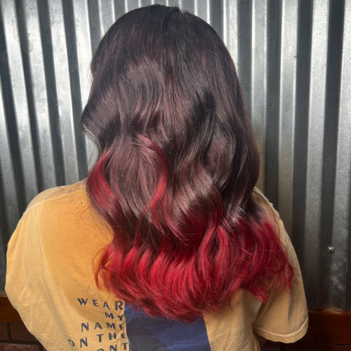Red on dark😍