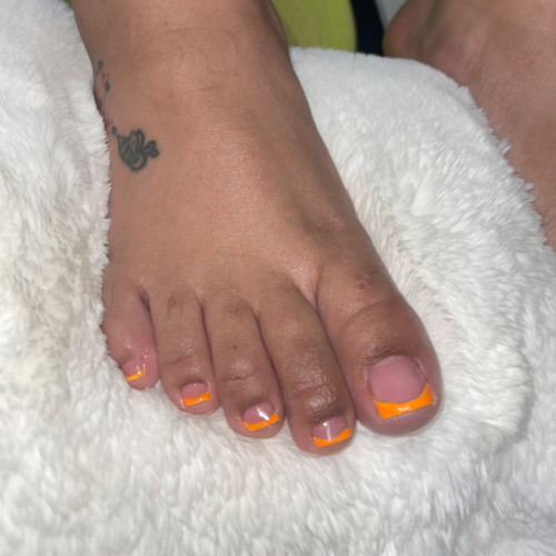 French polish pedi 
