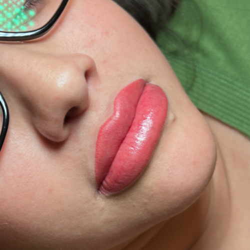 Lip blushing 

Results heal 20-30% lighter and softer