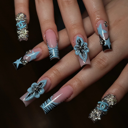 prom nails 🩵
