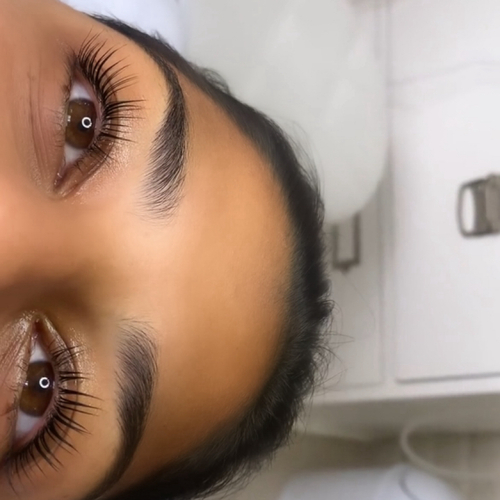 Lash lift and tint