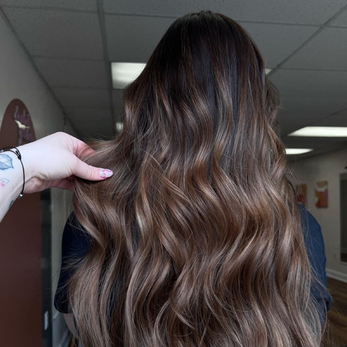 Stylist - Emily