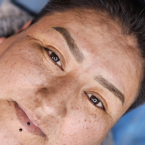 Microbladed brows