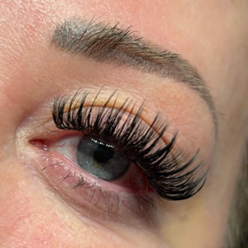Wispy Volume Lashes