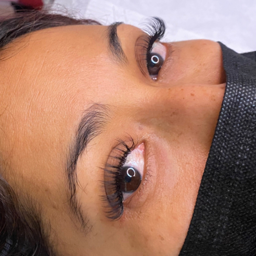 Wet lash look💙