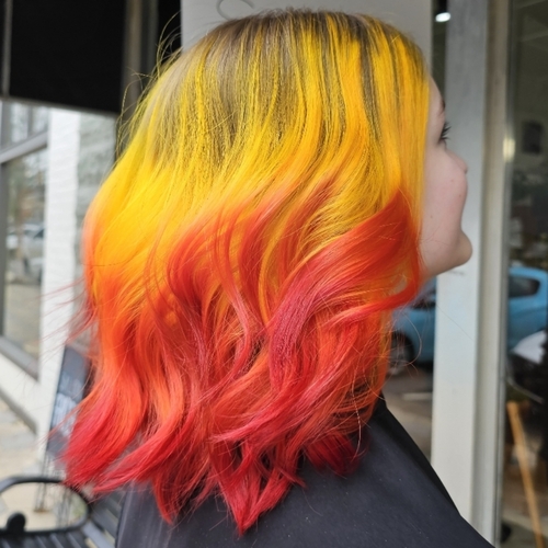 Vivid Colors with prelift, cut