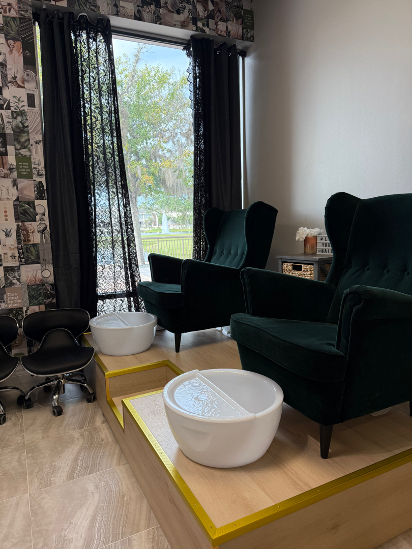 Mani Me Nail Studio