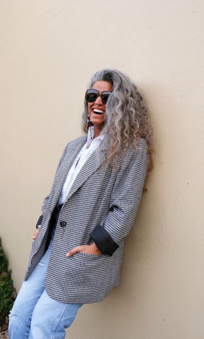 stephanya-at-hug-salon