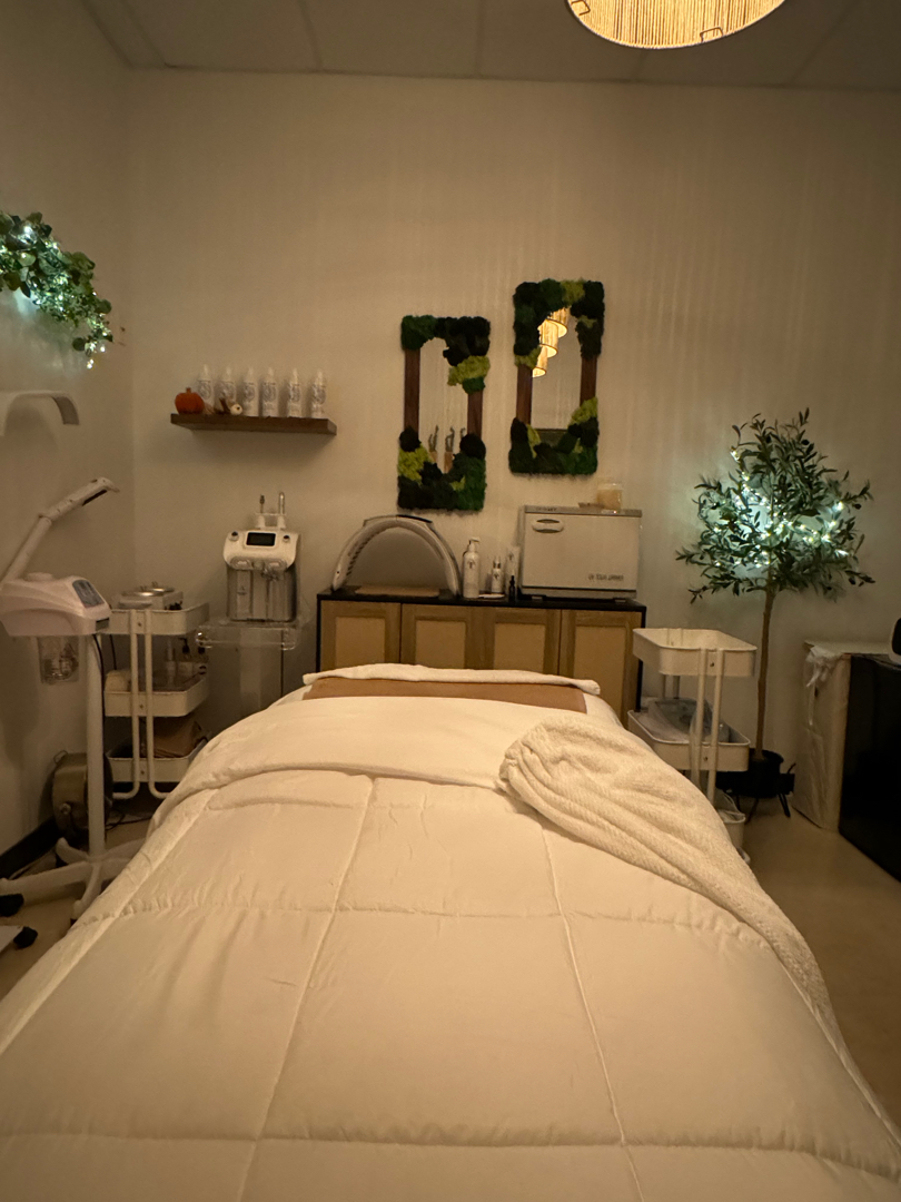Hello Glow Esthetics