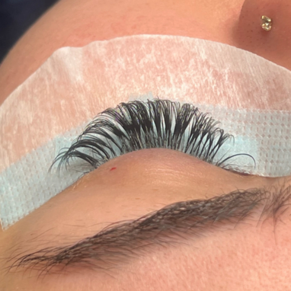 Wet Set Fill (2-3 weeks) at Kwinx Extensions LLC in Milwaukee, WI
