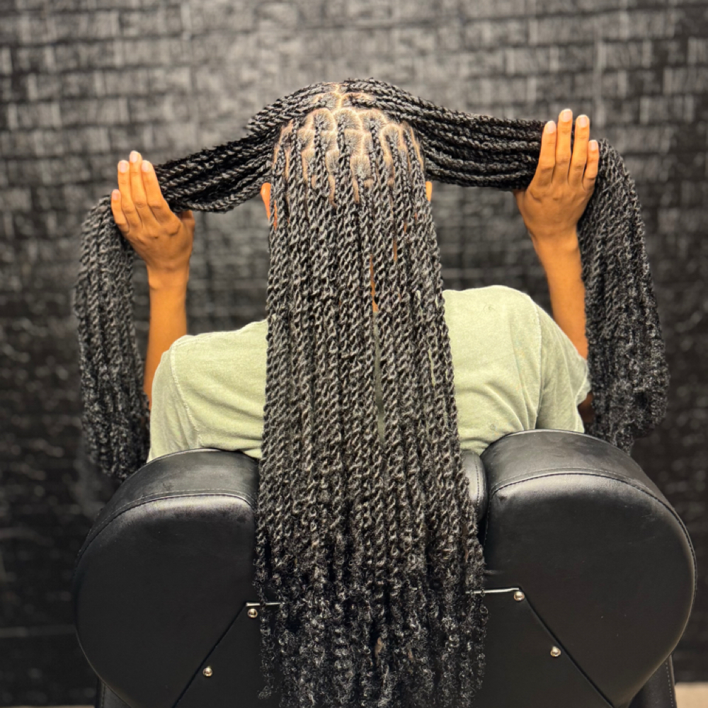 Knotless Kinky Twist (Extra S) at StylezByJazmyne in Oklahoma City, OK