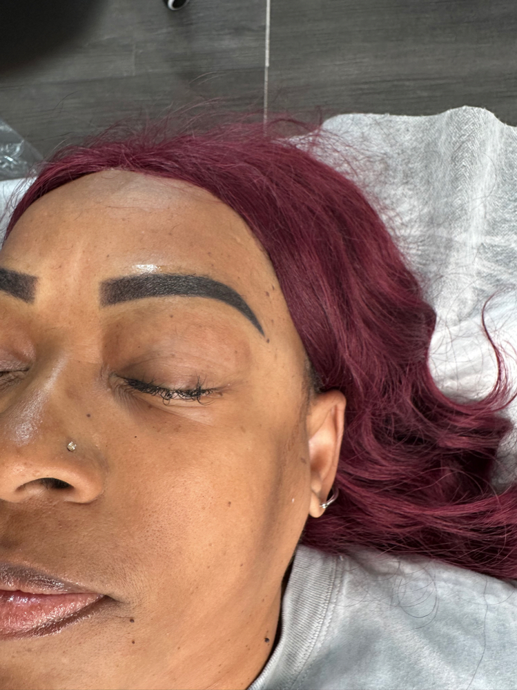 Brows Touch Up at Glam Nails By Merian in Omaha, NE