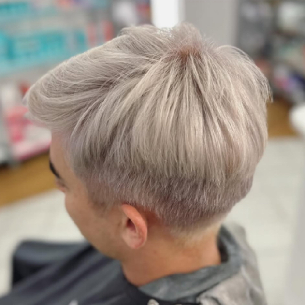 Total Blonde at Joannie Beauty in Chicago, IL