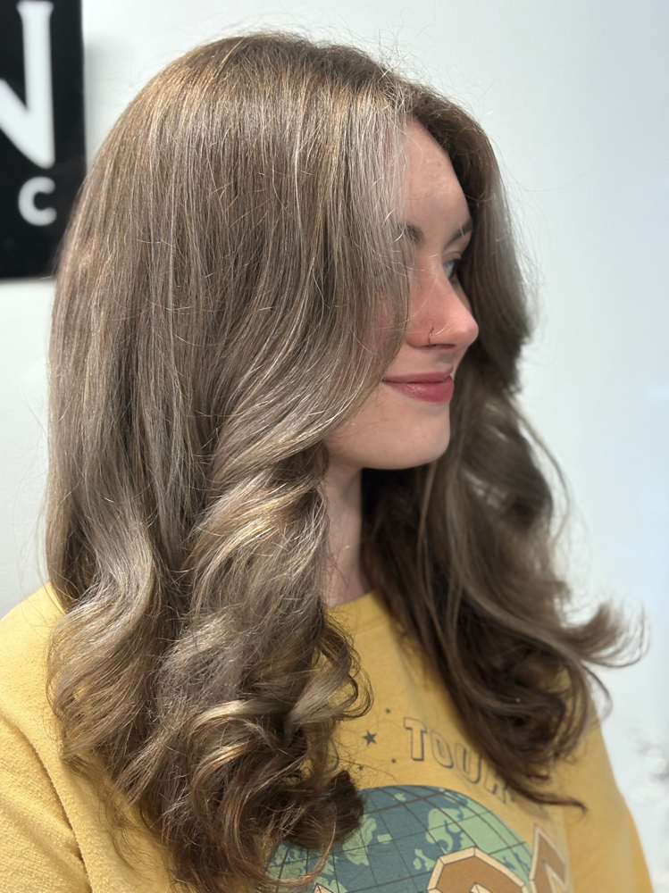 Wash Blowdry Style at Emilypaigehair in Point Pleasant, WV