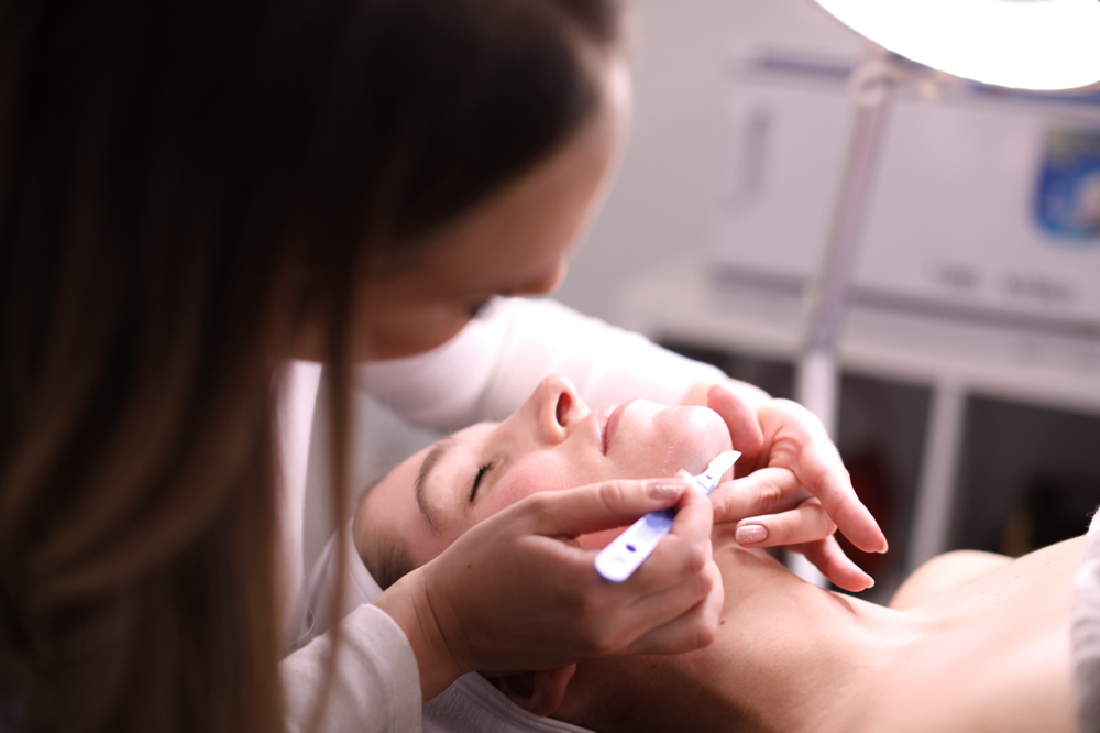 Dermaplane Facial