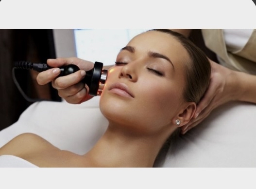 Micocurrent Lifting Treatment