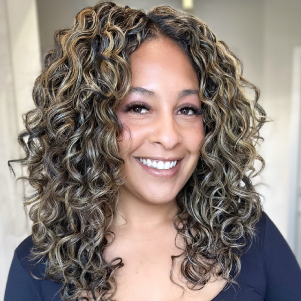 Full CurlyLites at Lionessa Beauty in San Diego, CA