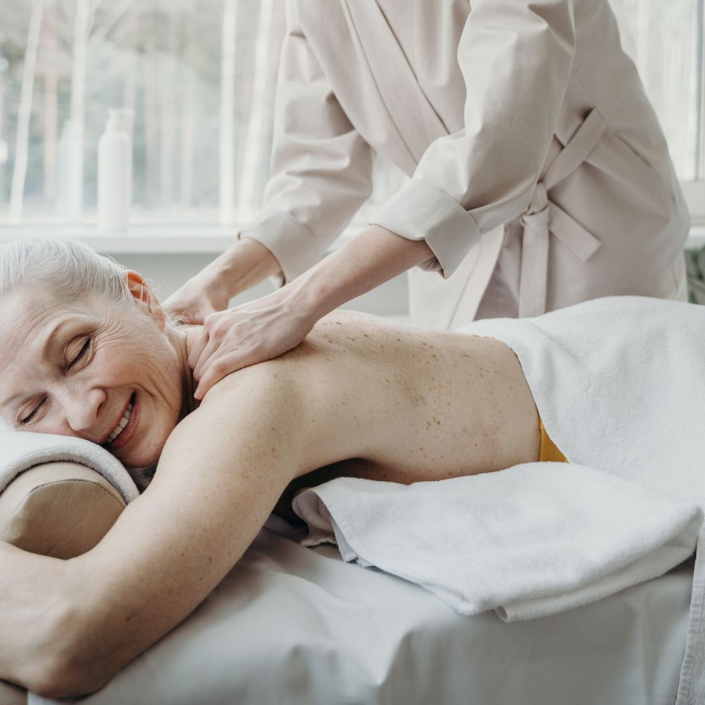 Specialized Scoliosis Massage - 60 Minutes at Unique Clinique Aesthetics in Brooklyn, NY