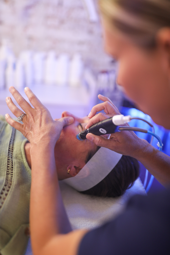 Signature Hydrafacial