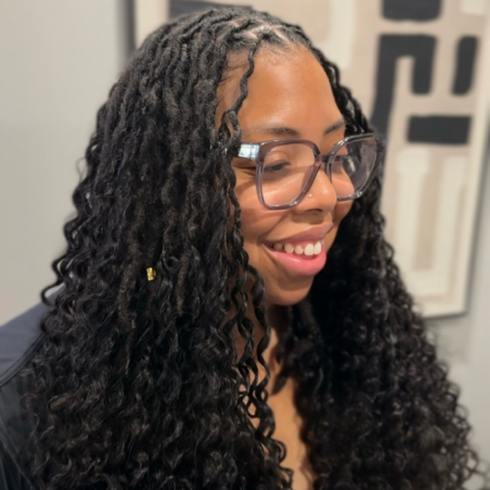 Miracle knots & Faux Loc Maintenanc at ZaviaMonet Studios in Odenton, MD
