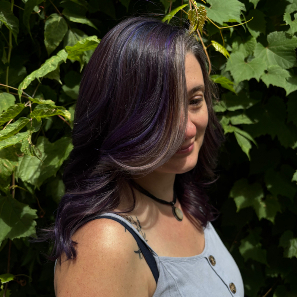 Blowdry Style at Aspyn’s Hues in Schenectady, NY
