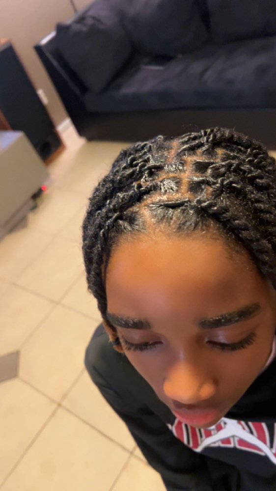 Kids Loc Retwist (10 to 12)