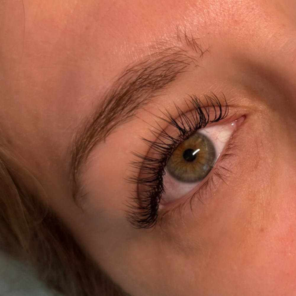 Classic Full Set at Cateyed Jo in Liberty Township, OH