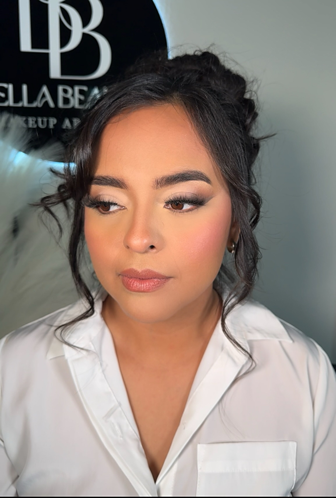 Smokey Winged Out Full Glam