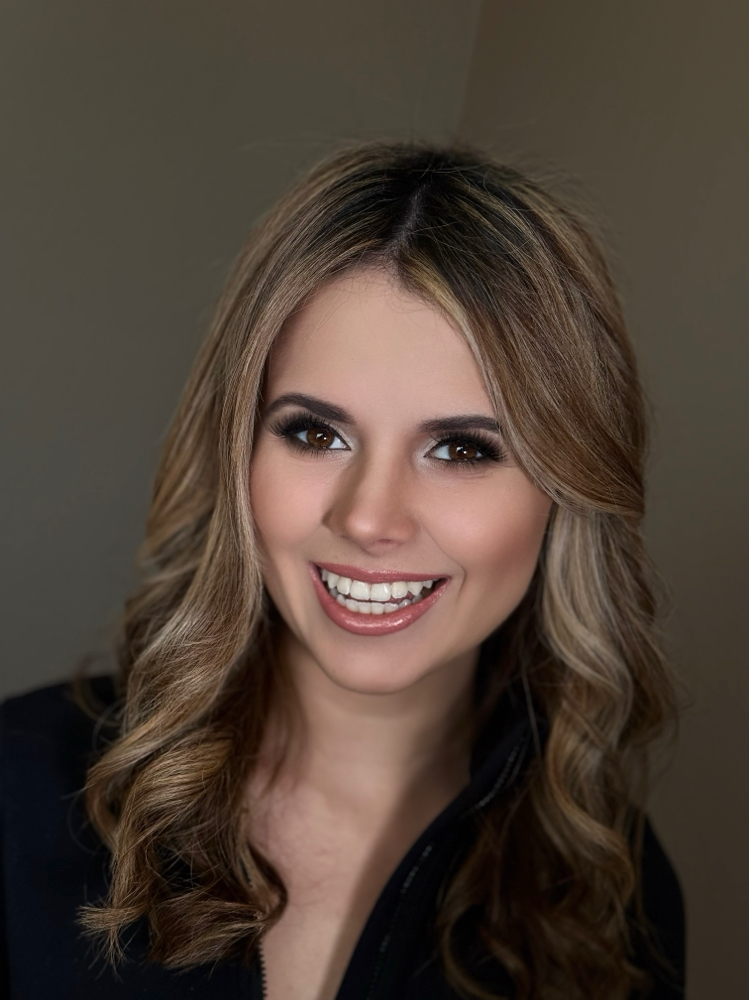 Hair Styling "Curls" at Vogetica Beauty Lab (Regina) in Dallas, TX