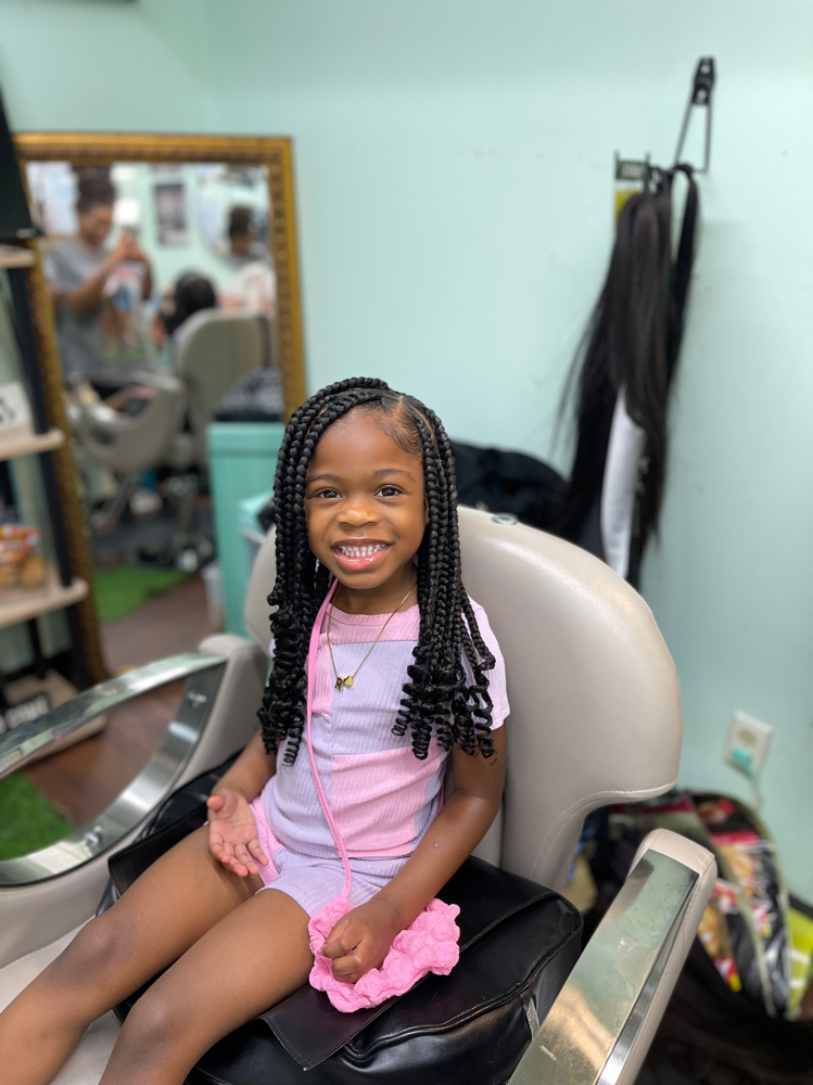 LARGE KNOTLESS (KIDS) at Crownedbyshanti in Pontotoc, MS