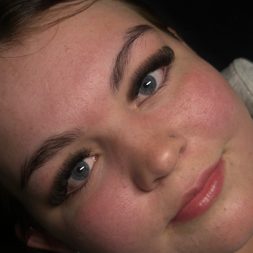 Full Volume Lash Set at LEXIS LOX in Longview, WA