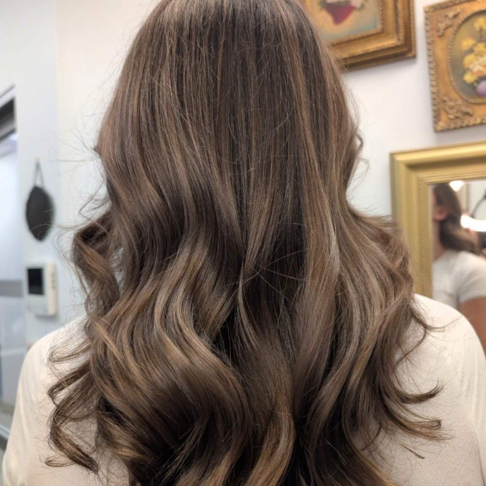 Shampoo And Blow Out at Philly Hair Priestess, ltd. in Ardmore, PA