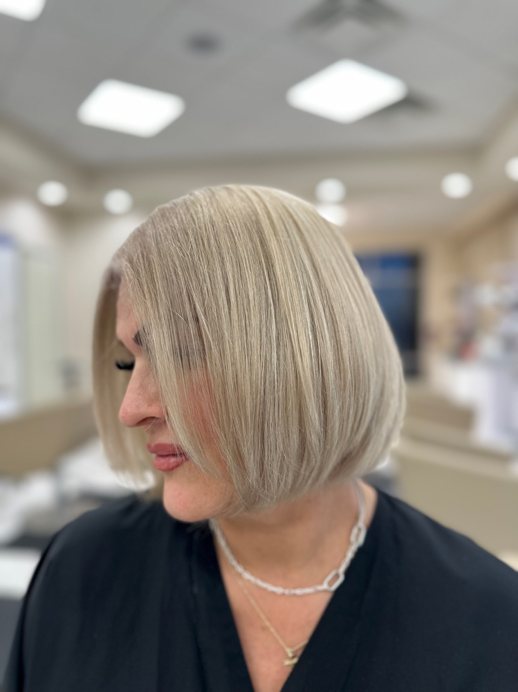 Blonde Root Retouch
