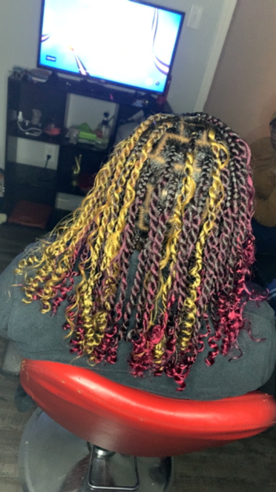 Short Boho Medium Island Twist at Hair Hustlaaa! in Humphrey, AR