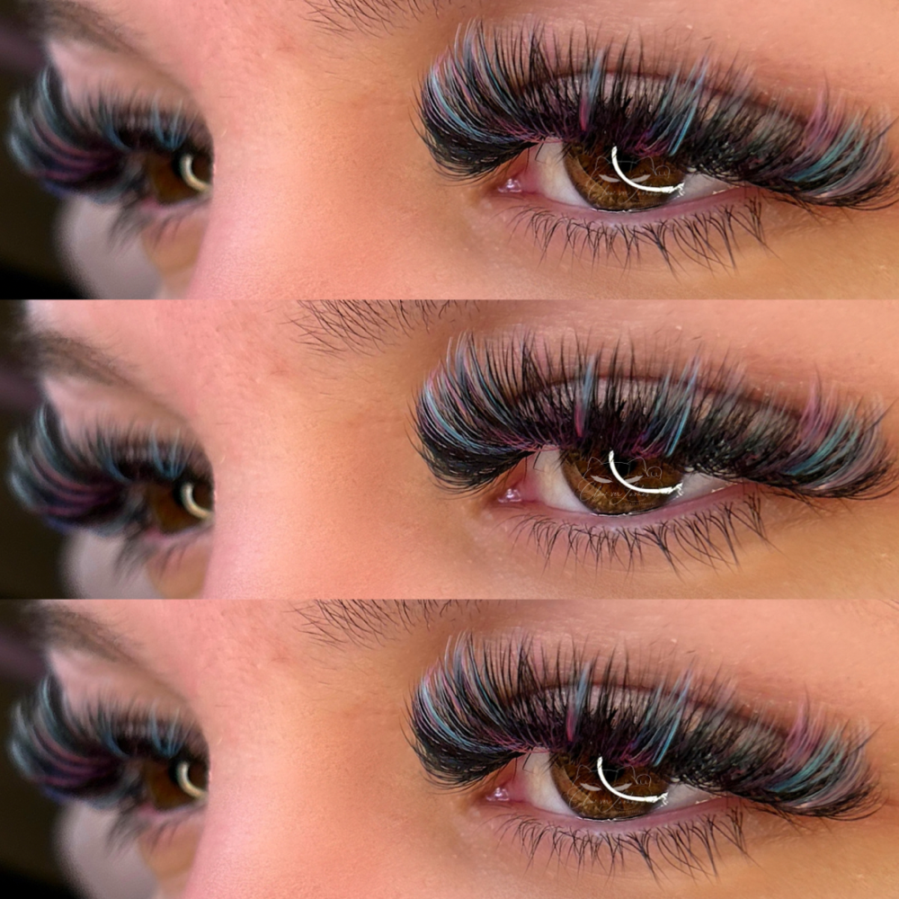 Colored Lashes (add-on)