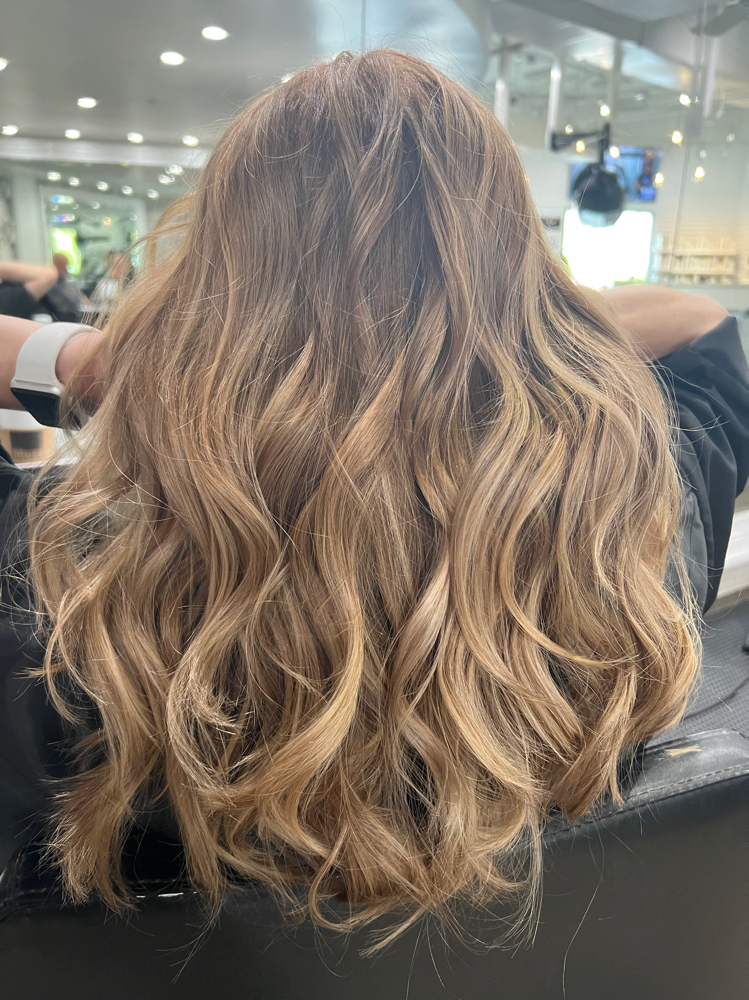 Blowout (With Curls) at Louise Smith Hairstylist in Dallas, TX