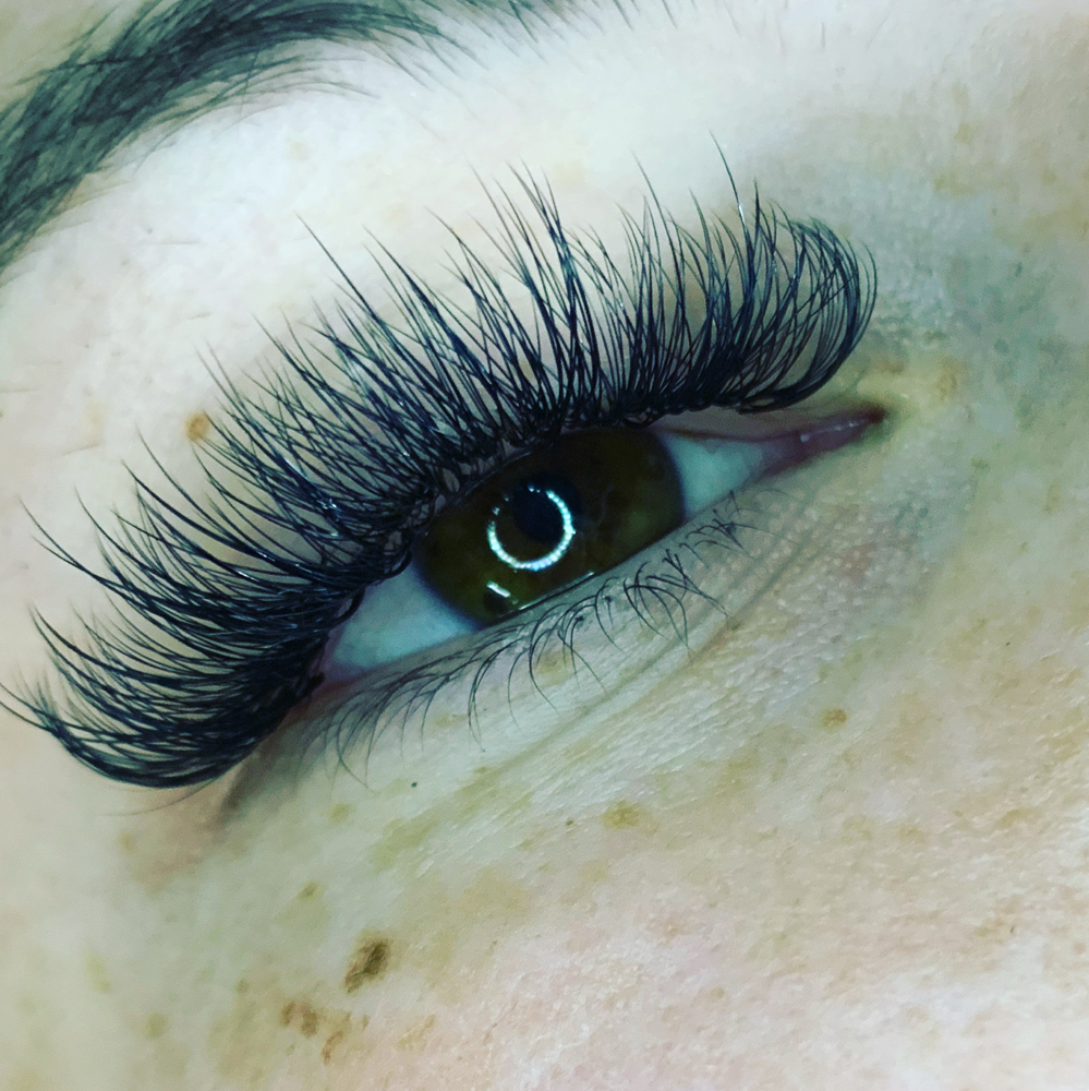 Eyelash Extentions
