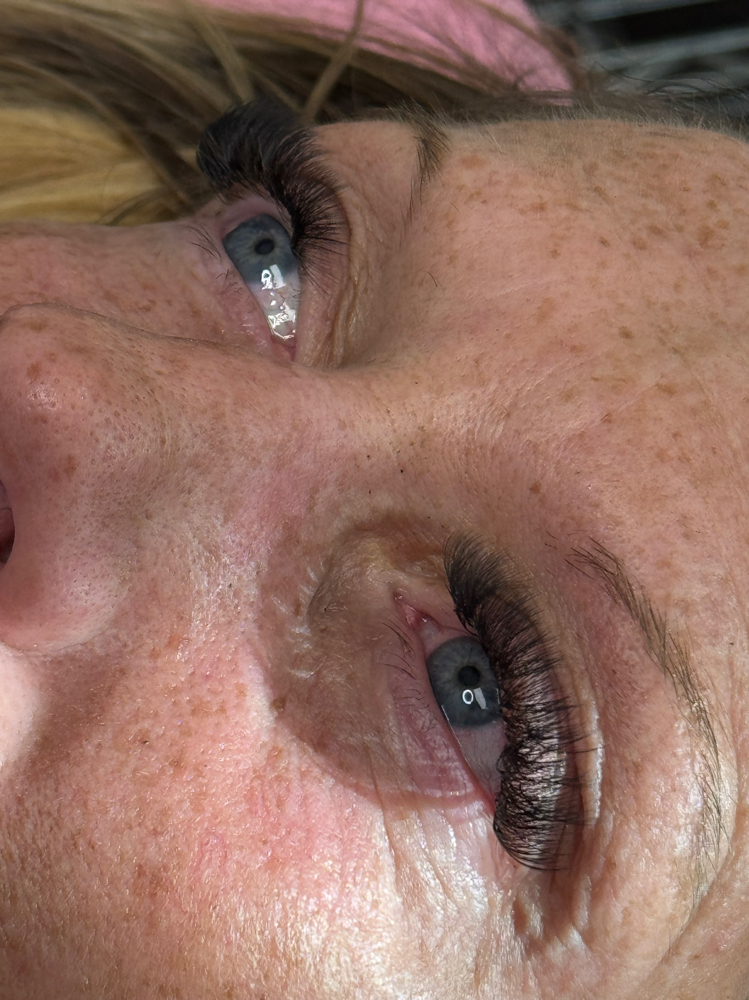 Volume Lash Extensions at Jazmynes Chair in Unionville, MO