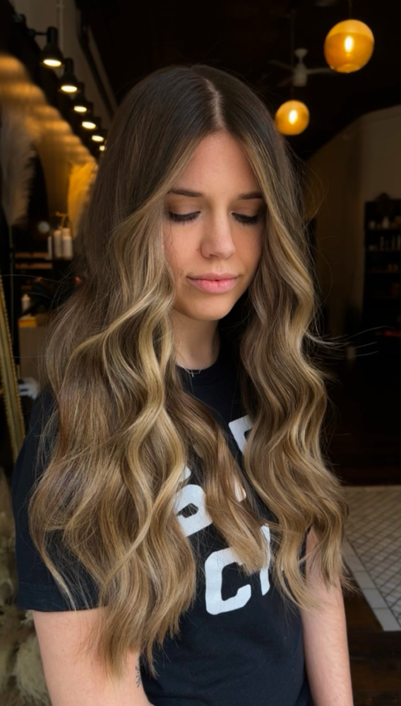 THE BRONDE BABE.