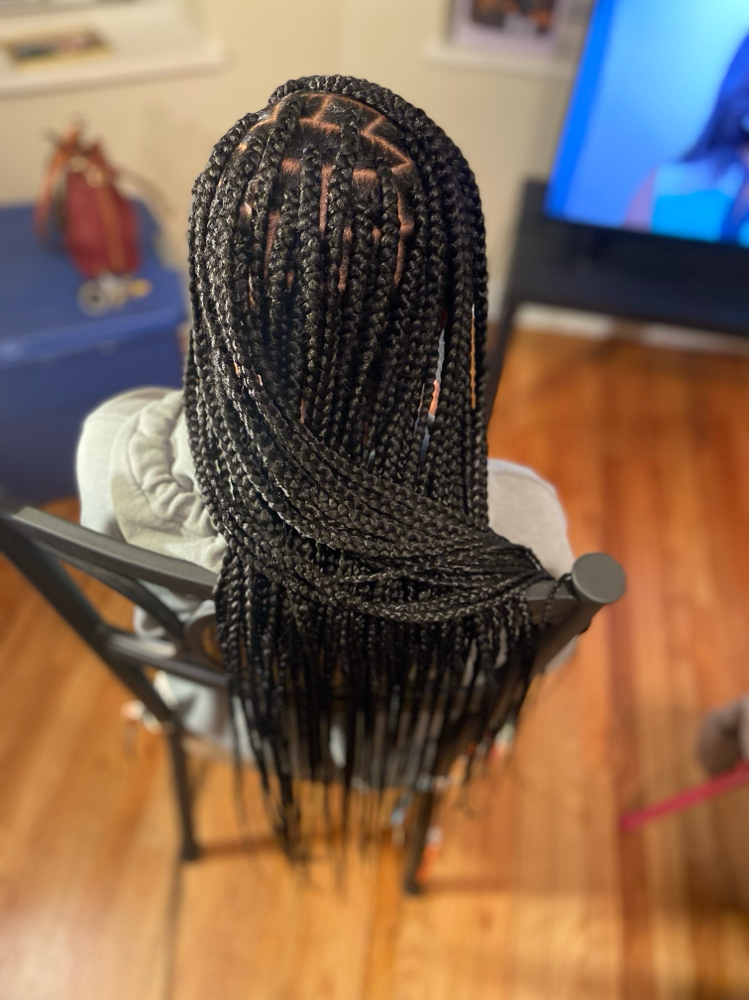 Medium Knotless