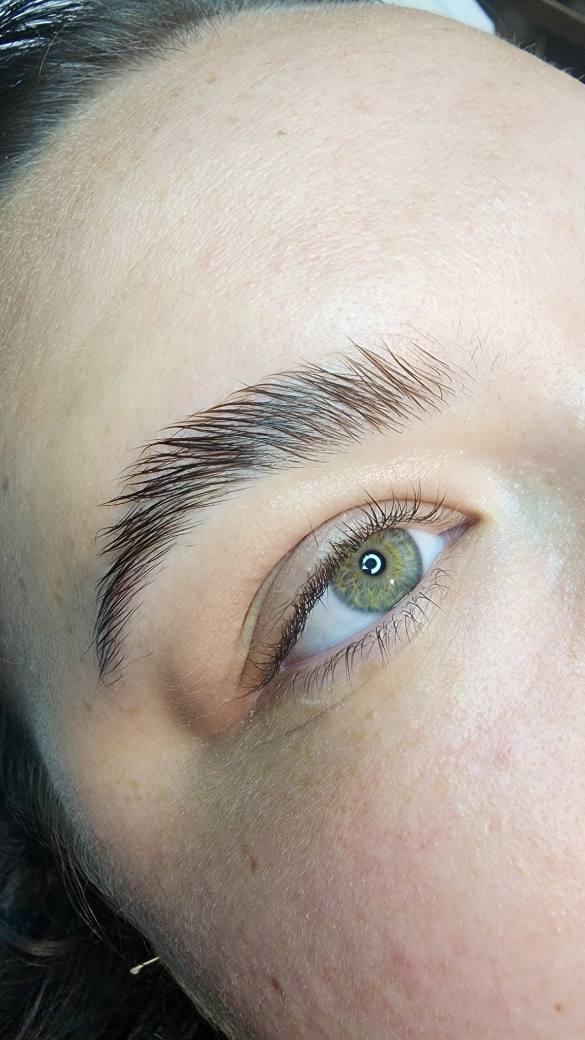 Eyebrow lamination