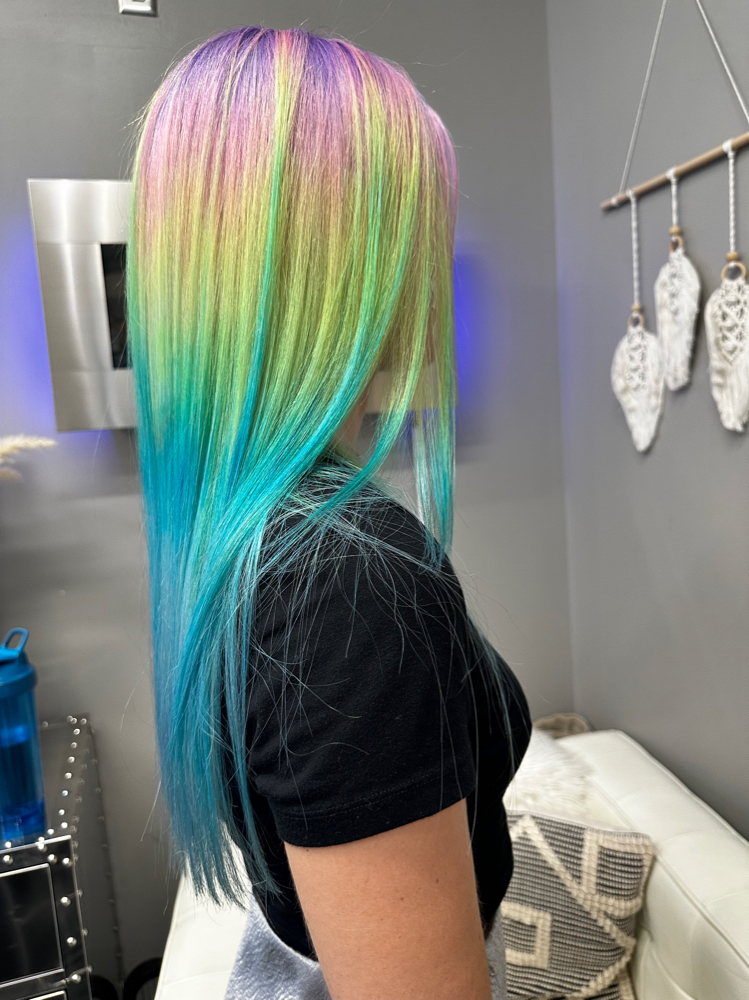 Fashion Color/Vivids at Luxxe Studio in Cranberry Township, PA
